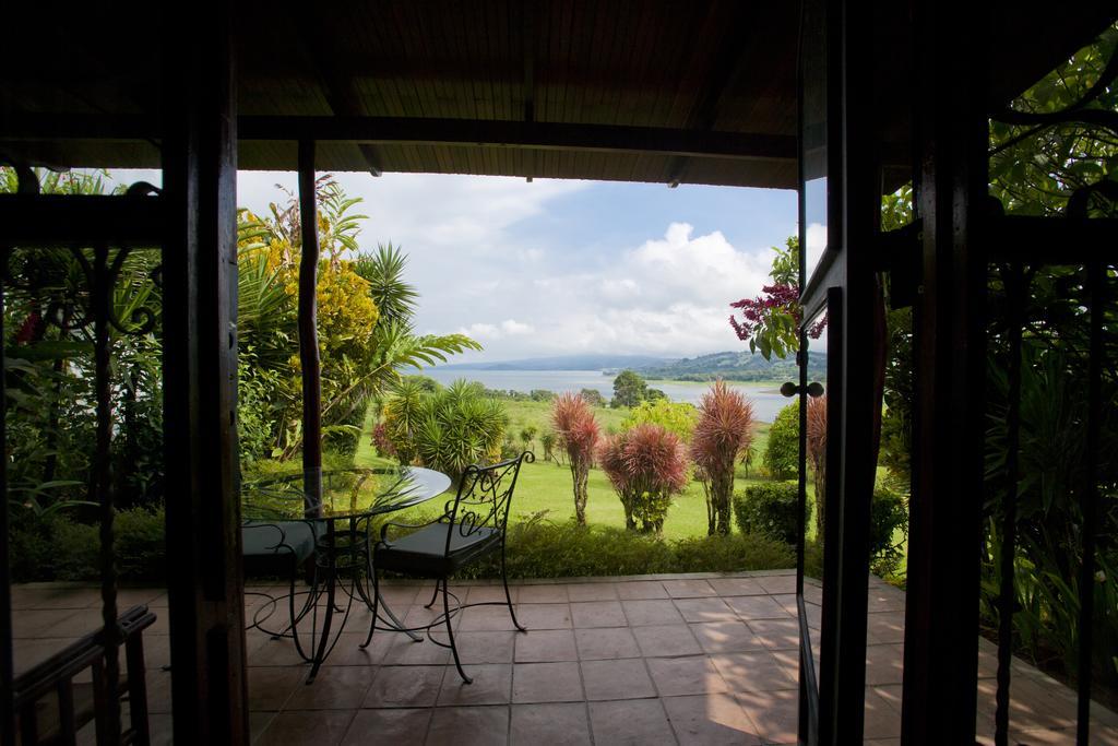 Hotel La Mansion Inn Arenal Нуево Аренал Екстериор снимка