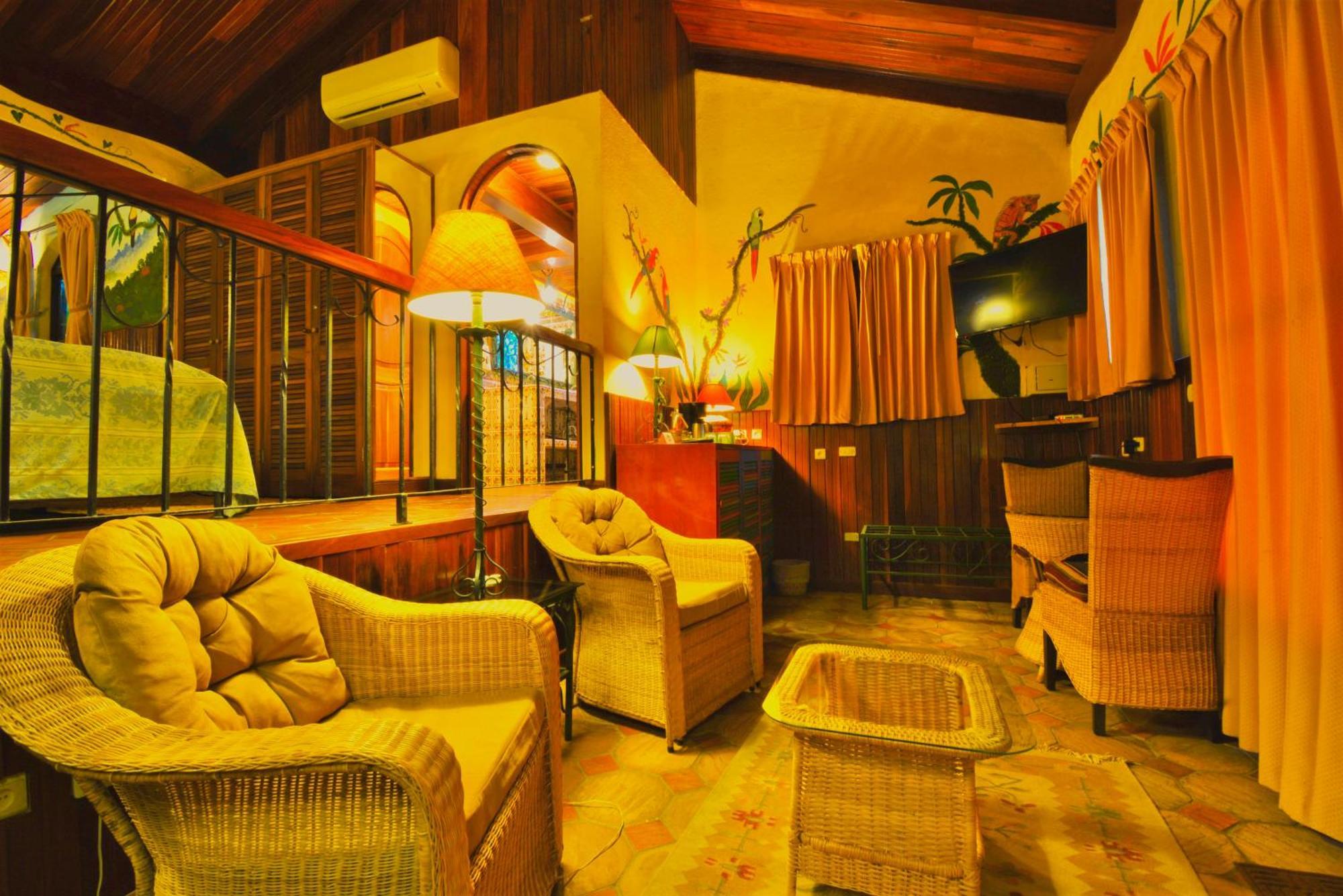 Hotel La Mansion Inn Arenal Нуево Аренал Екстериор снимка