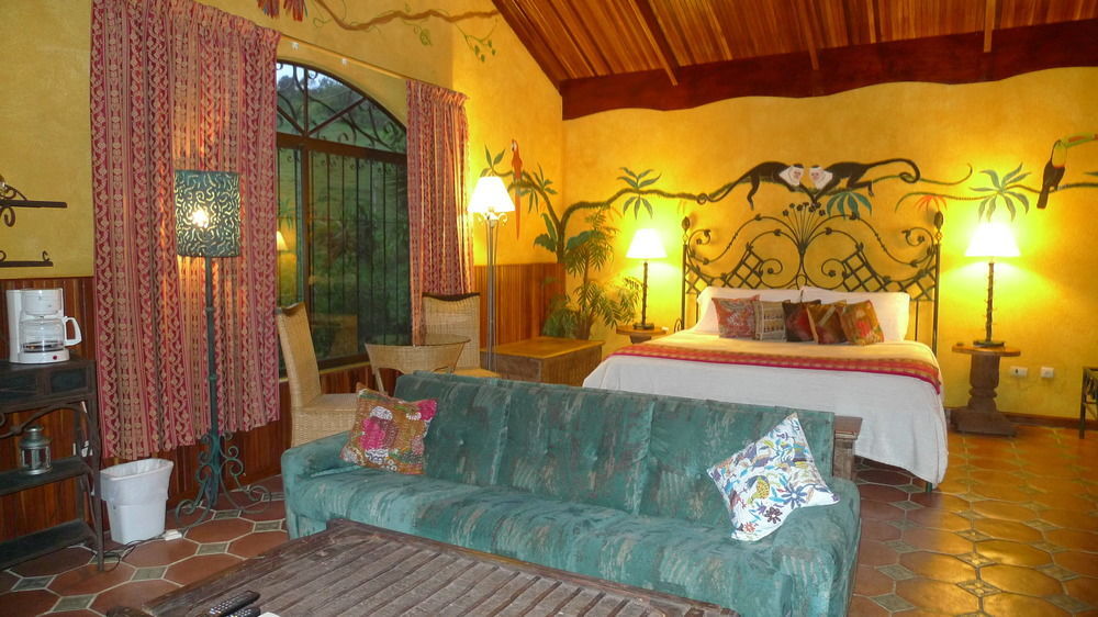 Hotel La Mansion Inn Arenal Нуево Аренал Екстериор снимка